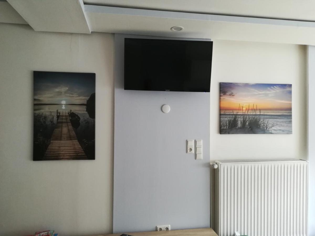 Frank Saathoff Apartment *